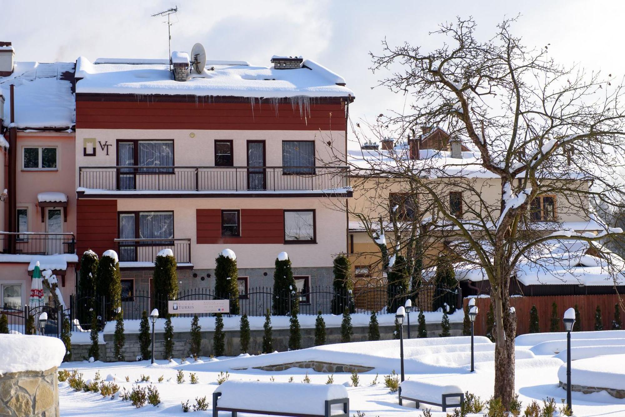 Villa Turris Apartamenty Przy Muszynskim Zamku Muszyna Kültér fotó